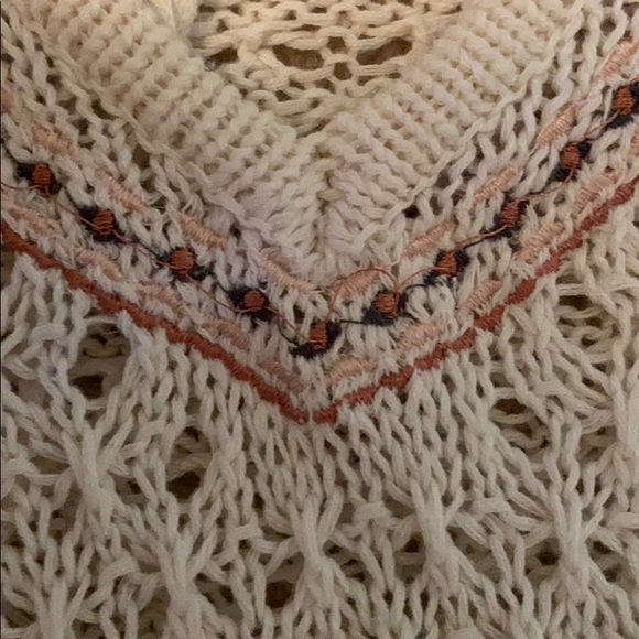 Cream Sweater/Blouse - Picture 4 of 4